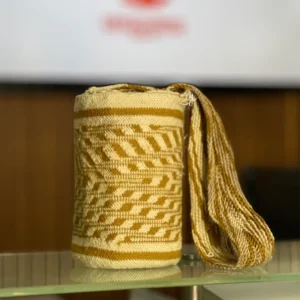 Mochila Arhuaca | Lana de Ovejo | Tamaño Mini | Figura Kunsamana A'mia (Pensamiento de mujer)