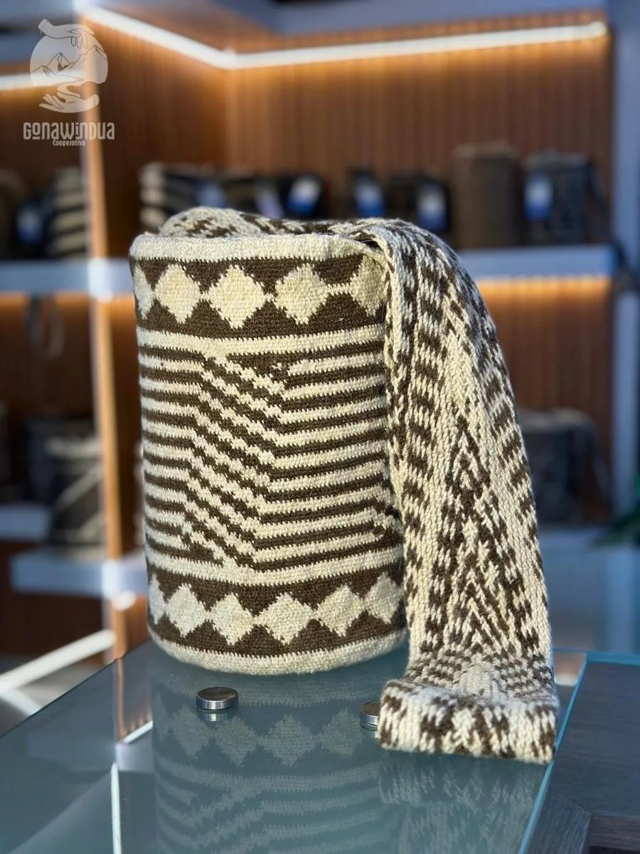Mochila Arhuaca de lana de ovejo, diseño Kaballu Inguna (Camino de Caballo)