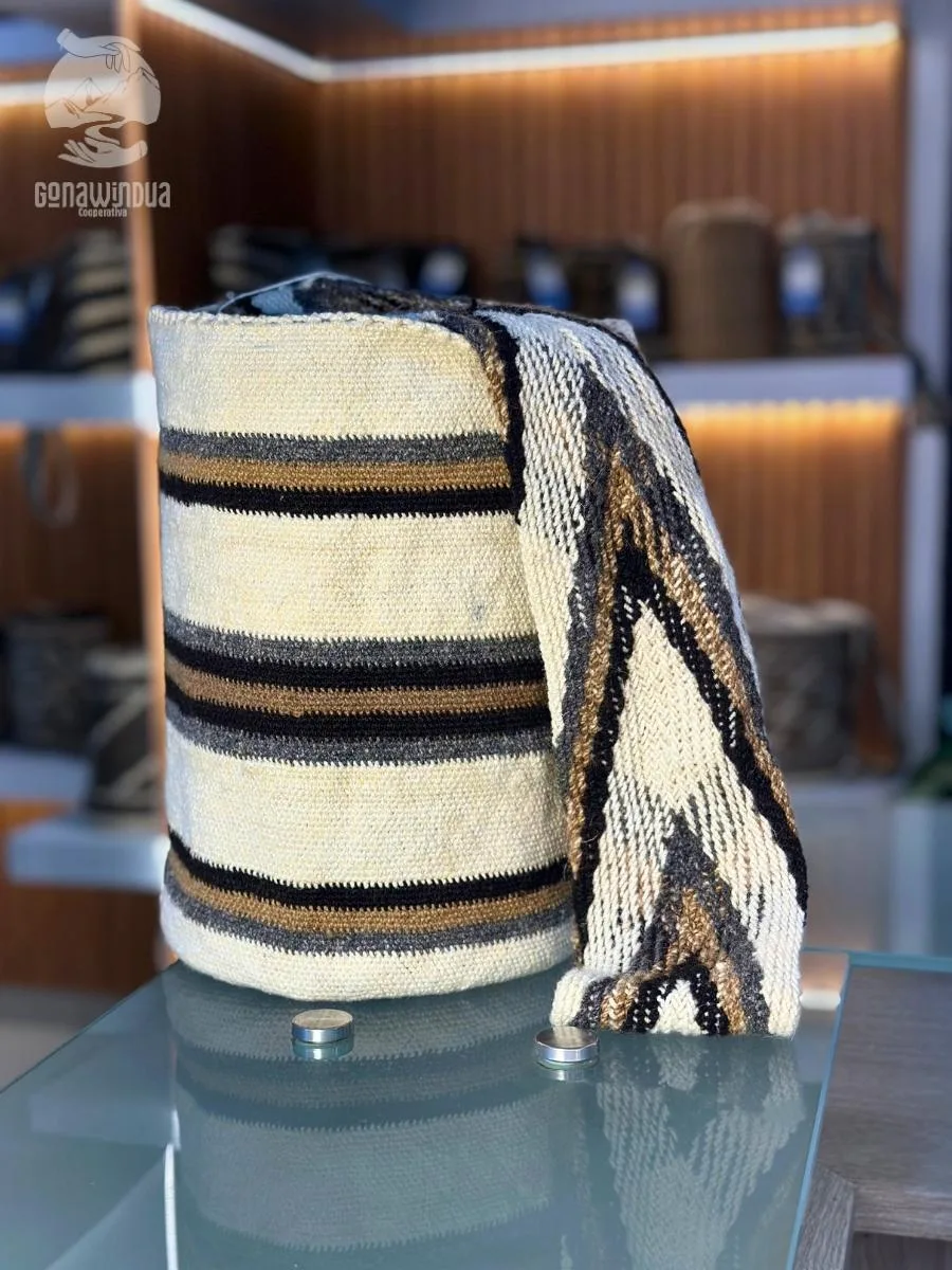 Mochila Arhuaca mediana de lana de ovejo, diseño Meses del embarazo