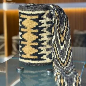 Mochila Arhuaca pequeña de lana de ovejo, diseño Mandíbula del tigre